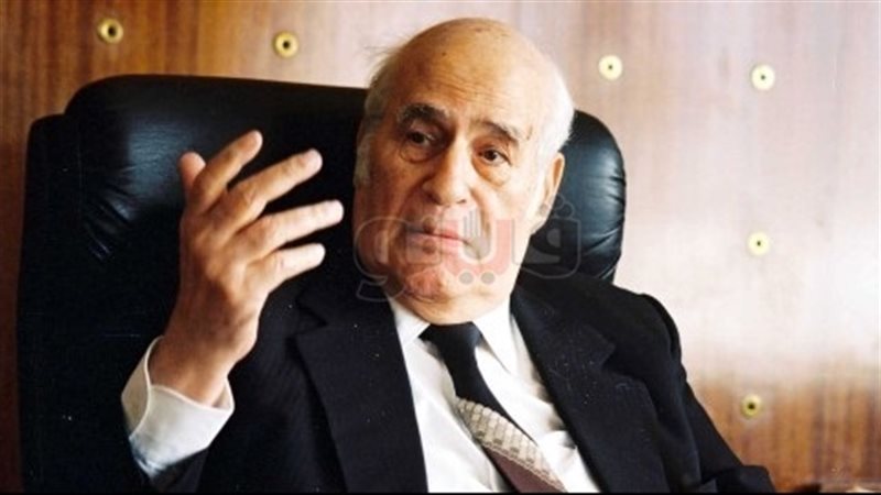 الكاتب مصطفى أمين