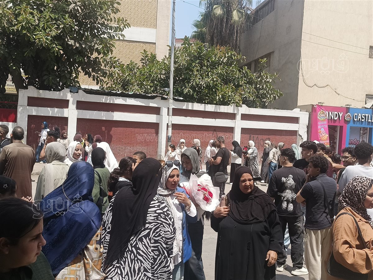بوكيهات ورد وشوكولاتة،فيتو