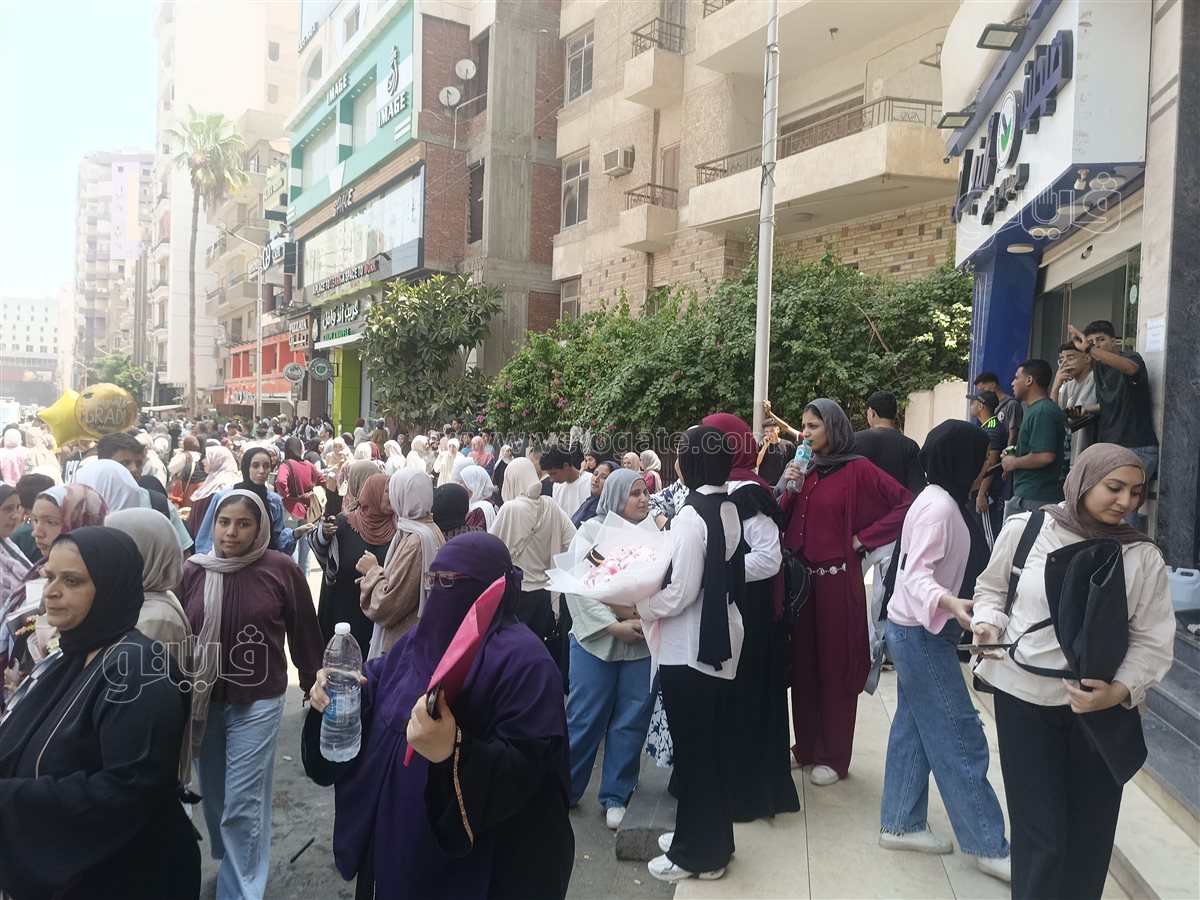 بوكيهات ورد وشوكولاتة،فيتو