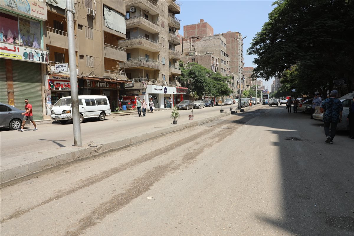 في جولة مفاجئة، محافظ القاهرة يقرر سحب اللوحات المعدنية للميكروباصات المخالفة