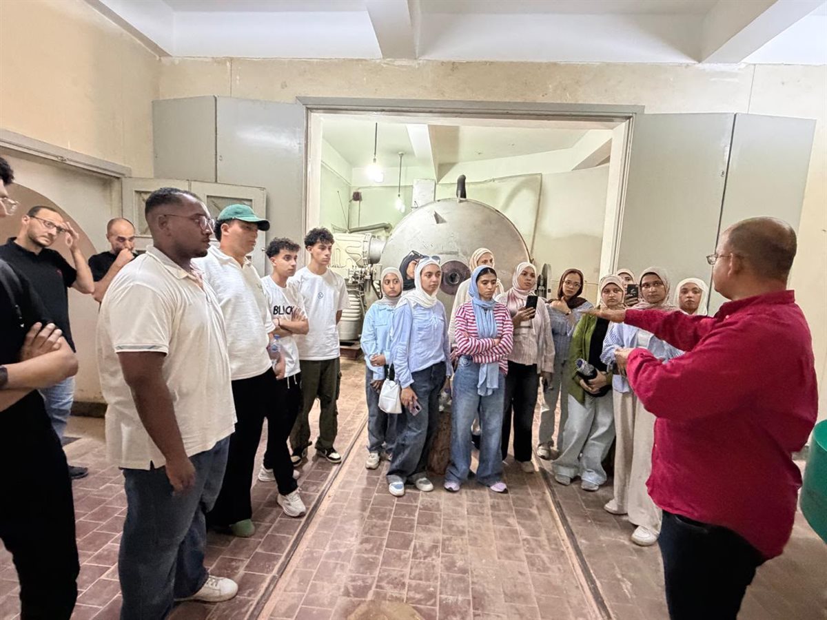 جامعة القاهرة الأهلية تنظم زيارة علمية لطلاب القطاع الصحي