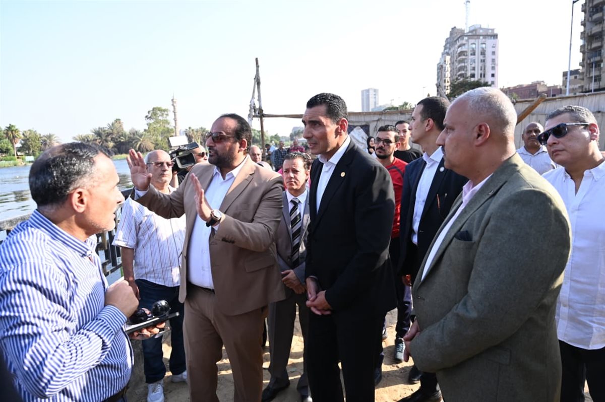 وزير الشباب والرياضة يتفقد أعمال تطوير نادى الصحفيين