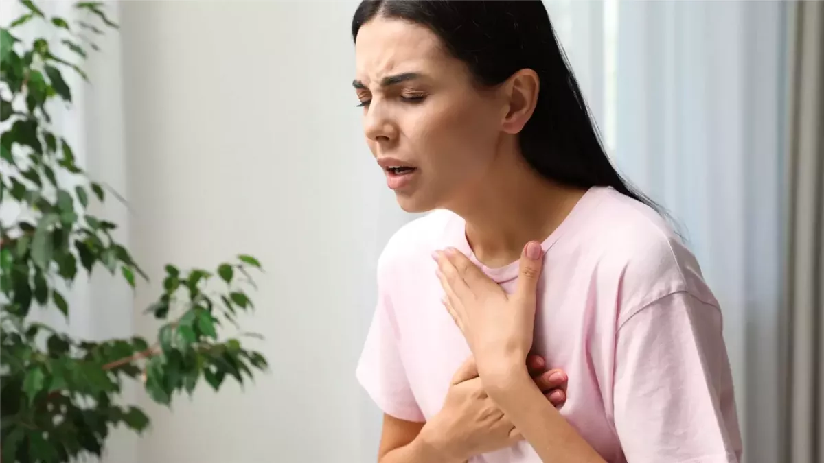 10 أعراض ممنوع تجاهلها حفاظا على الصحة العامة 