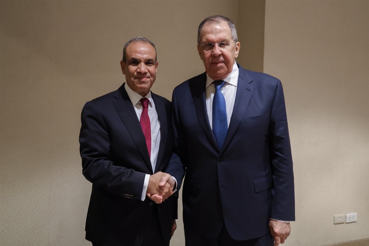 لقاء وزير الخارجية مع نظيره الروسي على هامش اجتماع منظمة الآسيان