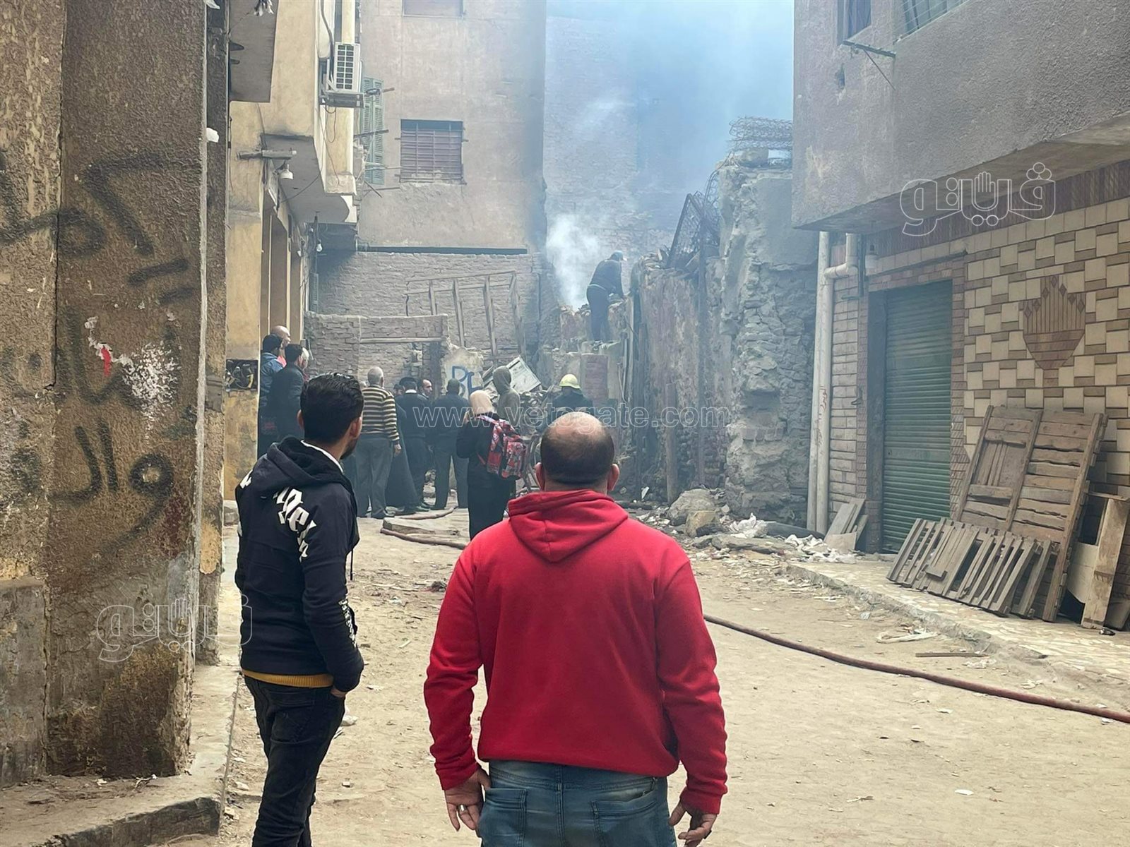 حريق مخزن خردة  (8)