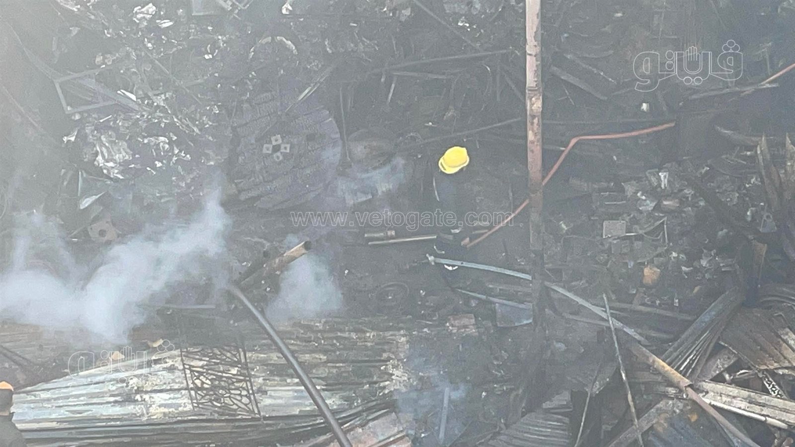 آثار حريق مخزن الخردة بالسيدة زينب (19)