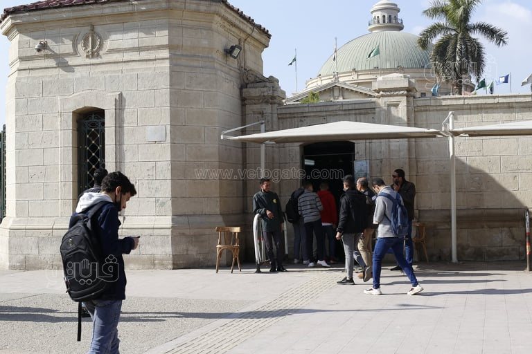  بوابات جامعة القاهرة (10)