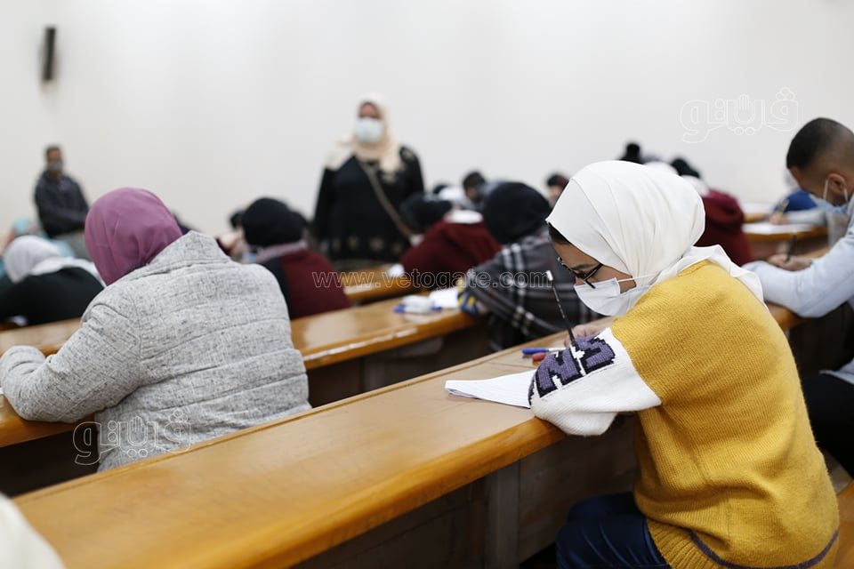 الامتحانات بكلية الآداب جامعة القاهرة (9)