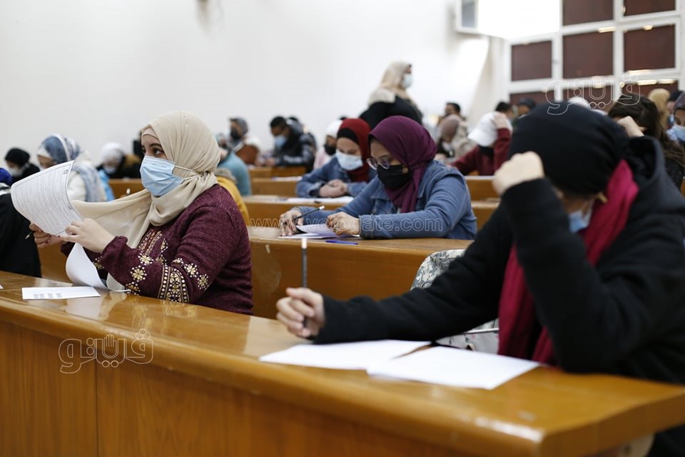 الامتحانات بكلية الآداب جامعة القاهرة (10)