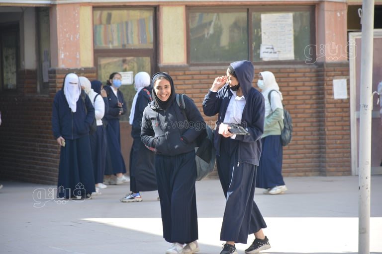 طالبات أولى ثانوي بالجيزة (2)