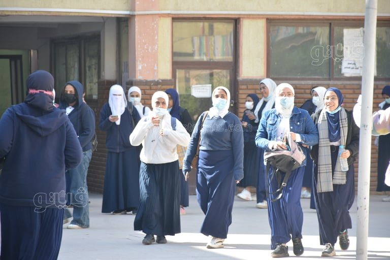 طالبات أولى ثانوي بالجيزة (3)