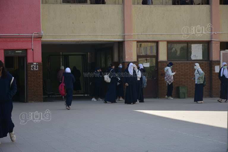 طالبات أولى ثانوي بالجيزة (15)