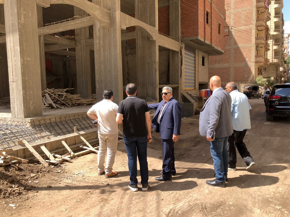 محافظ الدقهلية يتفقد شوارع طلخا ويوجه بإزالة التجاوزات