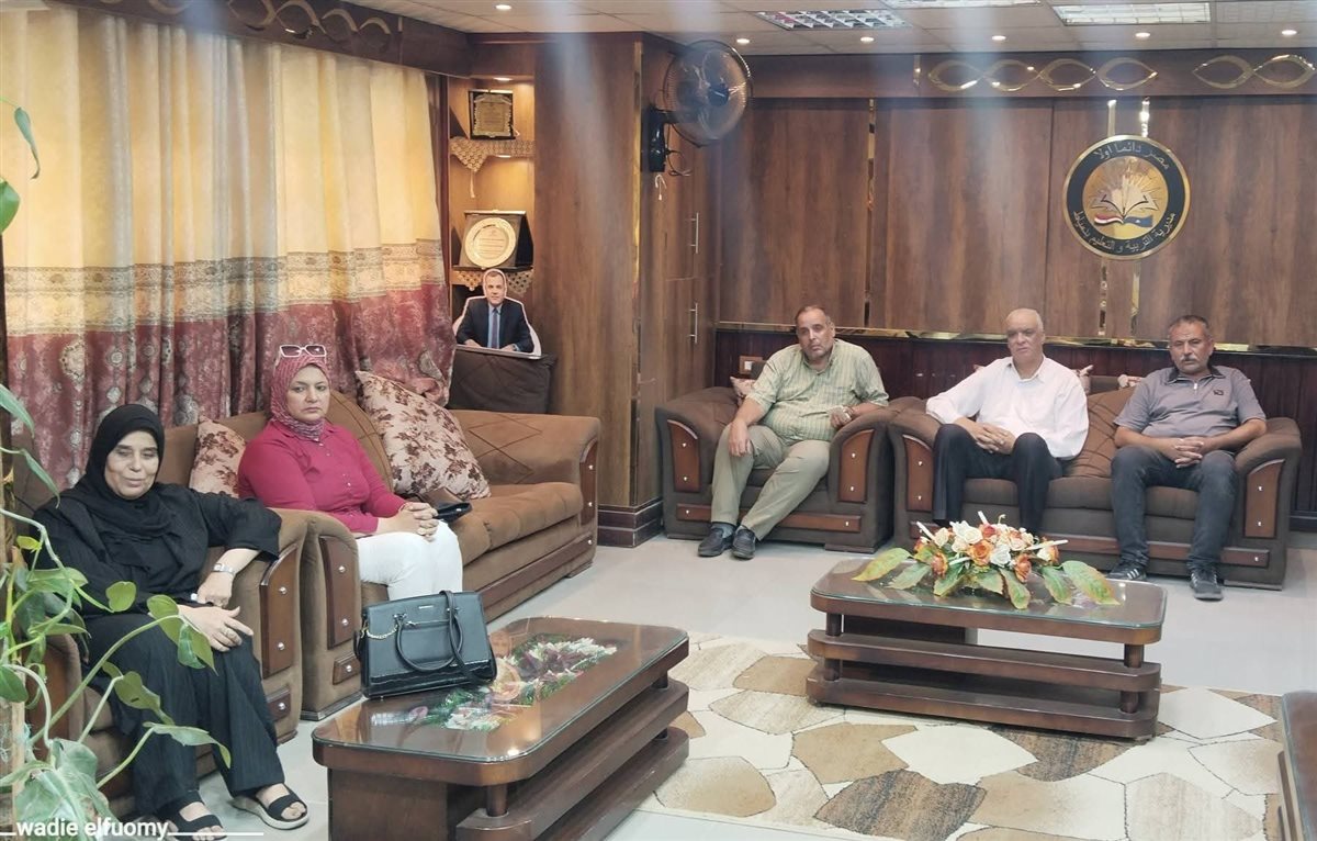 اجتماع بـ تعليم دمياط لضبط كثافات الفصول بالمدارس الابتدائية