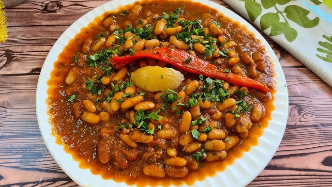 طريقة عمل الفاصوليا البيضاء بالصلصة واللحمة