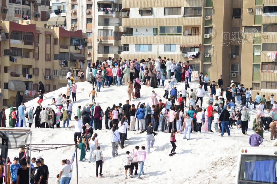 جبال الملح تستقبل الآلاف من الزائرين
