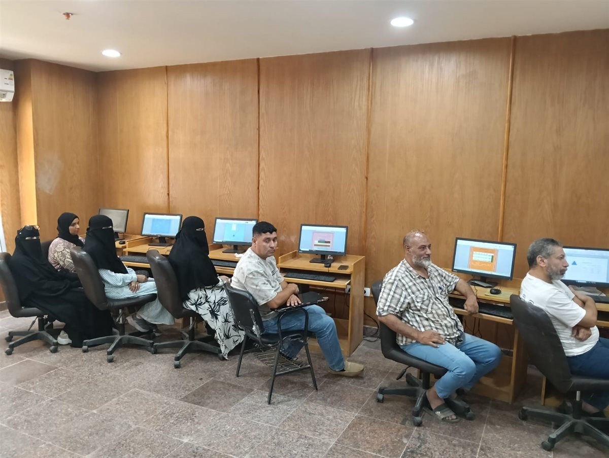 جانب من متابعة فاعليات التدريب، فيتو