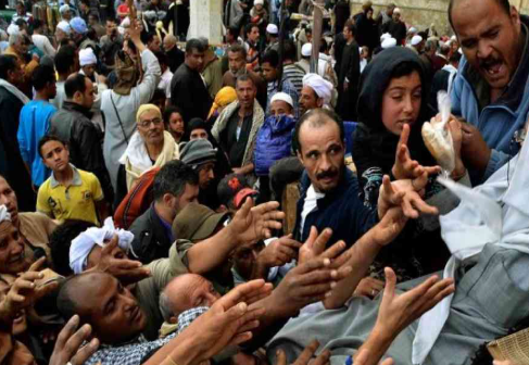 الحكومة تحمل المواطنين المزيد من الأعباء الاقتصادية