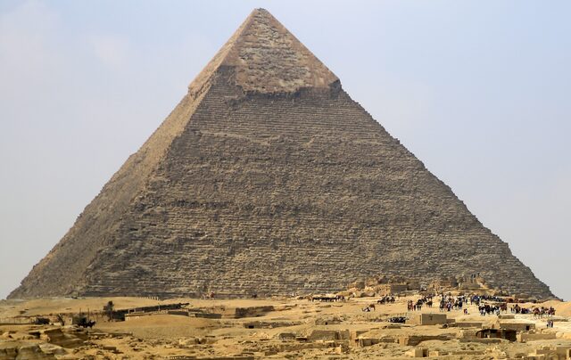 الهرم الأكبر معجزة هندسبة تجسد عبقرية البناء لدى المصريين القدماء