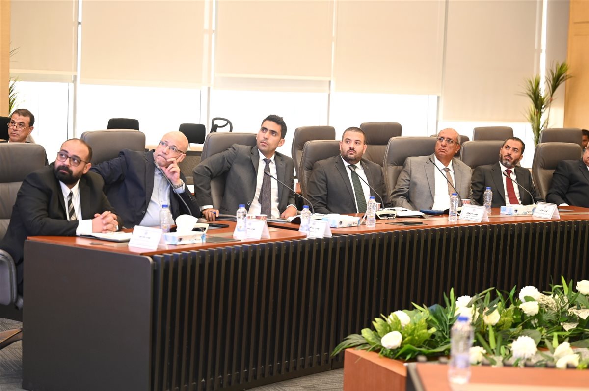 لقاء وزير الصناعة مع المجلس الاستشاري الرئاسي لعلماء وخبراء مصر