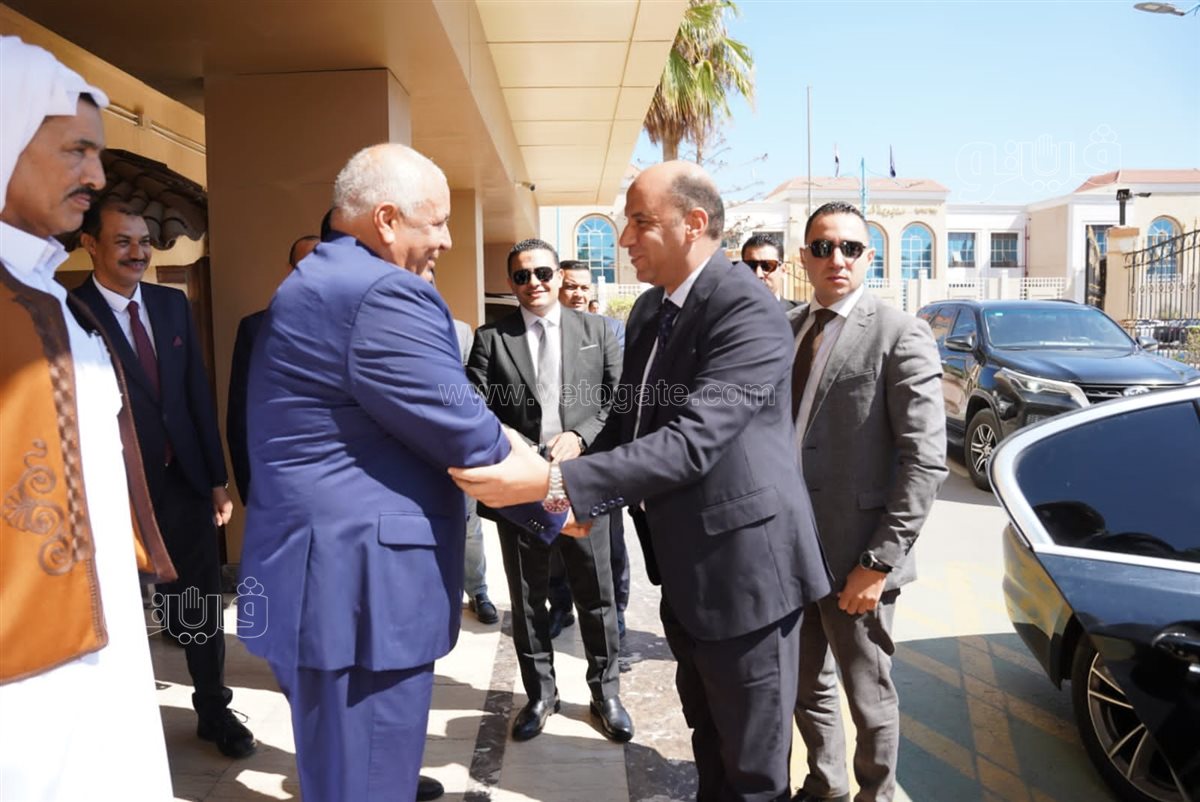 محافظ مطروح يستقبل وزير العمل لبحث دعم التدريب والتشغيل