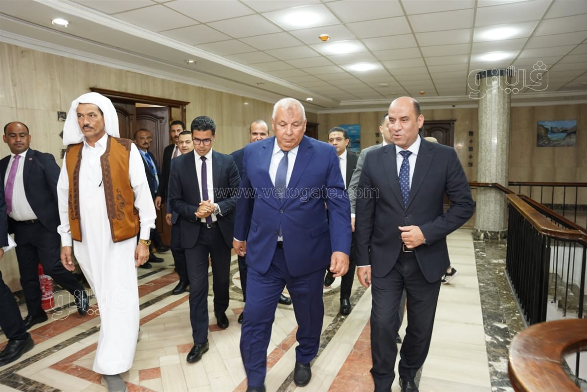 محافظ مطروح يستقبل وزير العمل لبحث دعم التدريب والتشغيل