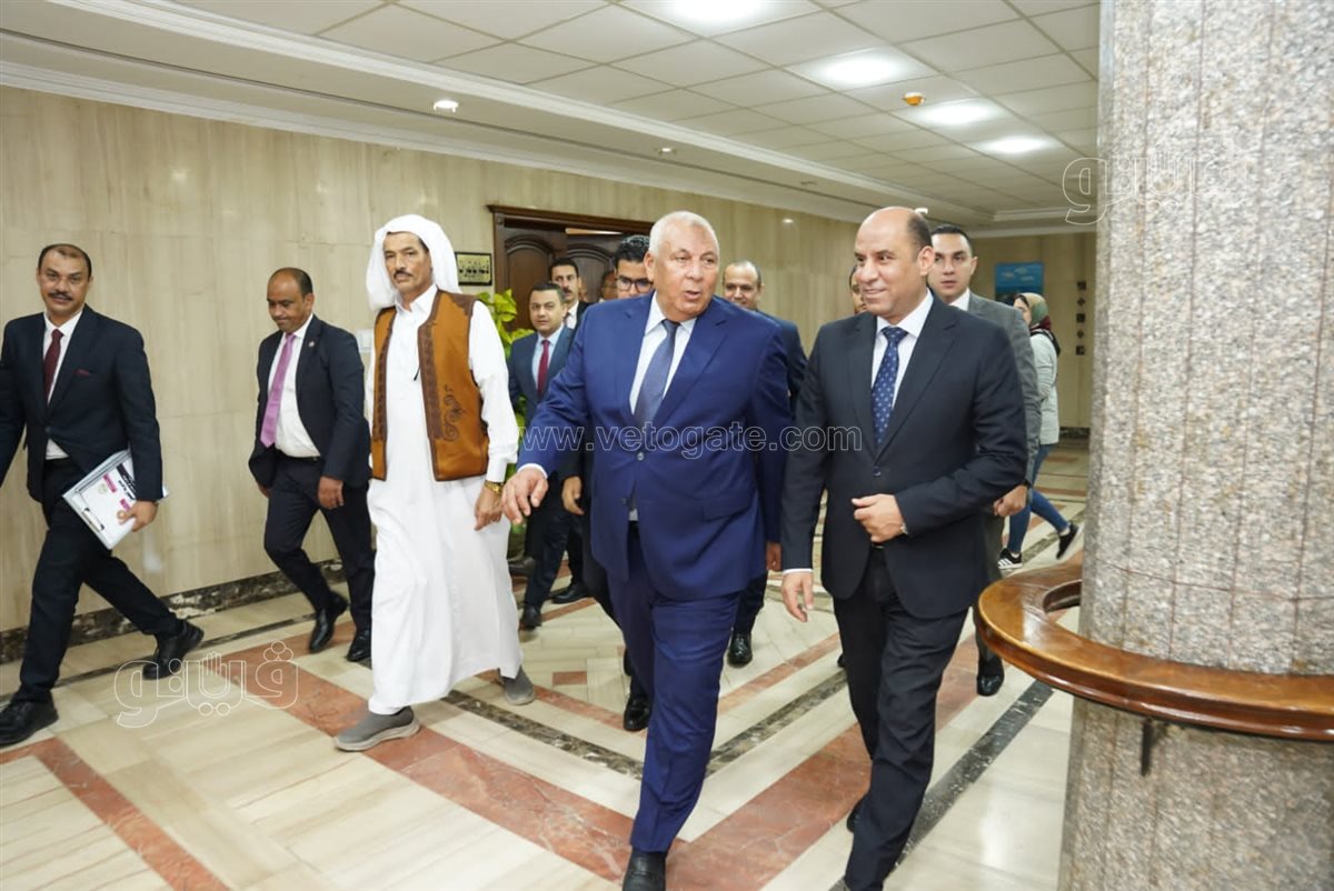 محافظ مطروح يستقبل وزير العمل لبحث دعم التدريب والتشغيل