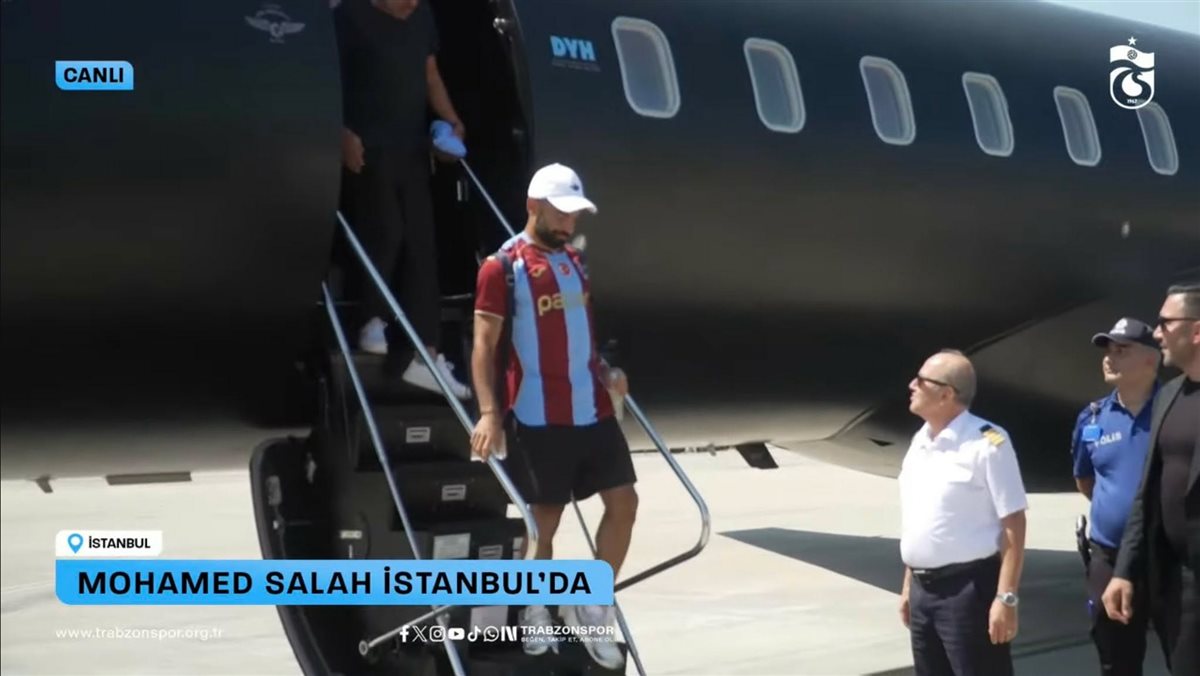لحظة وصول محمد صلاح إلى تركيا للتوقيع لـ طرابزون سبور