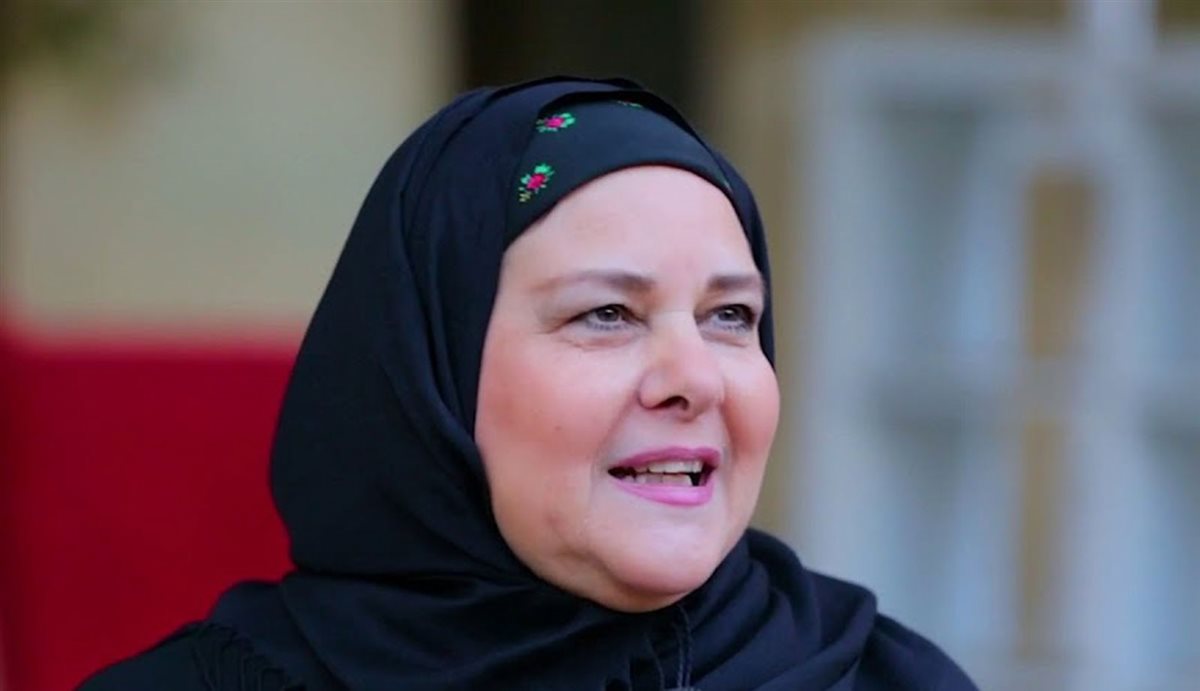 دلال عبد العزيز فى أحد أدوار الام&nbsp;