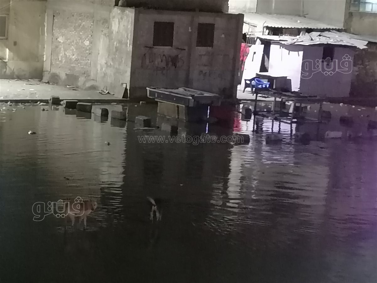 مياه الصرف الصحي تفرض حظر تجوال على سكان مساكن عين شمس (4)