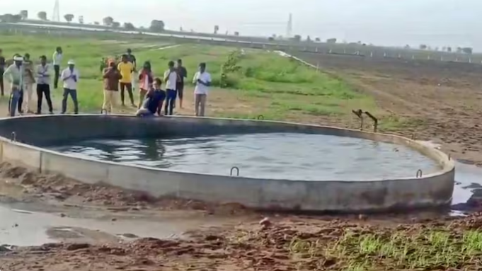 مياه البئر تهتز بعنف