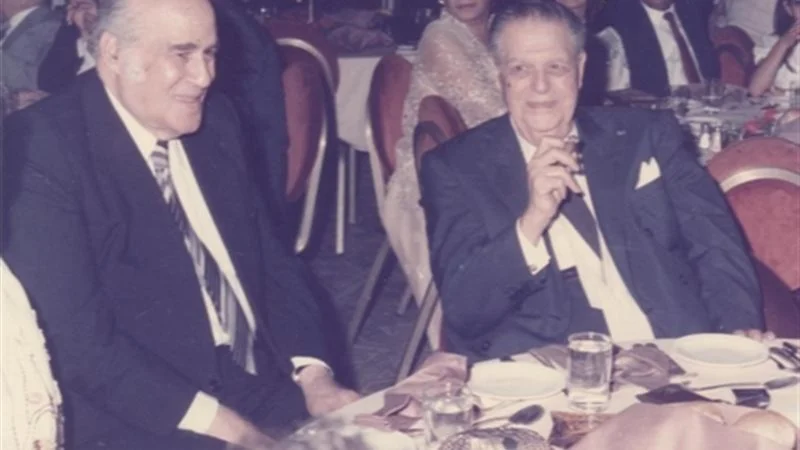 عشق الصحافة والصحفيين