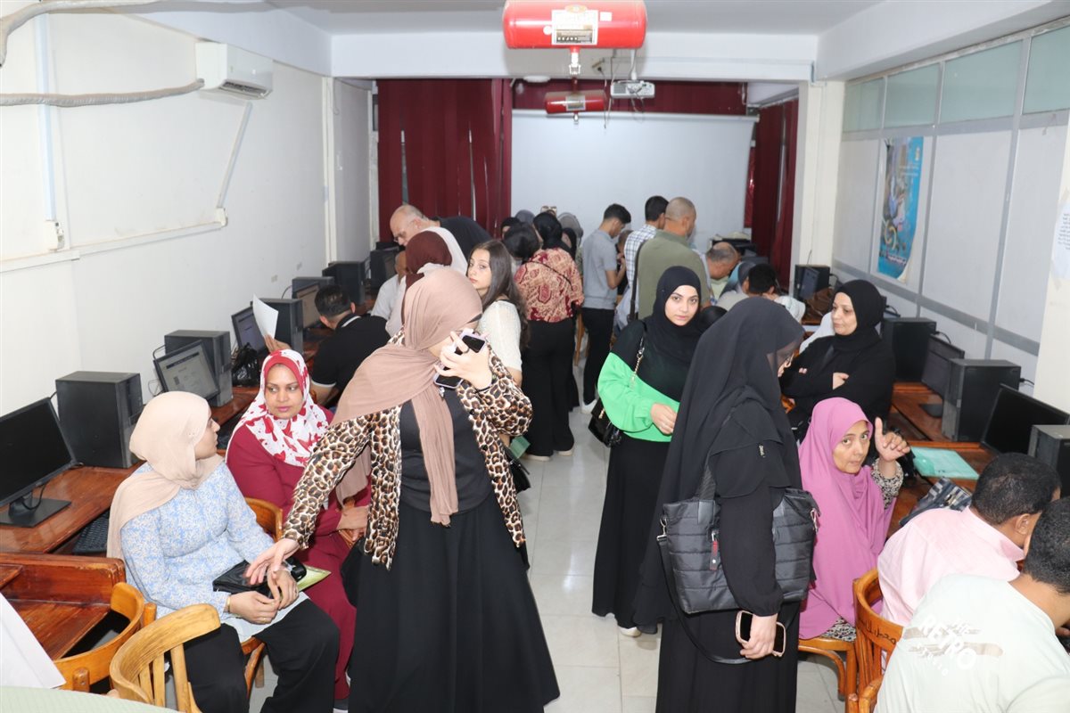 جامعة سوهاج تستقبل طلاب الثانوية العامة لتسجيل رغبات المرحلة الثانية