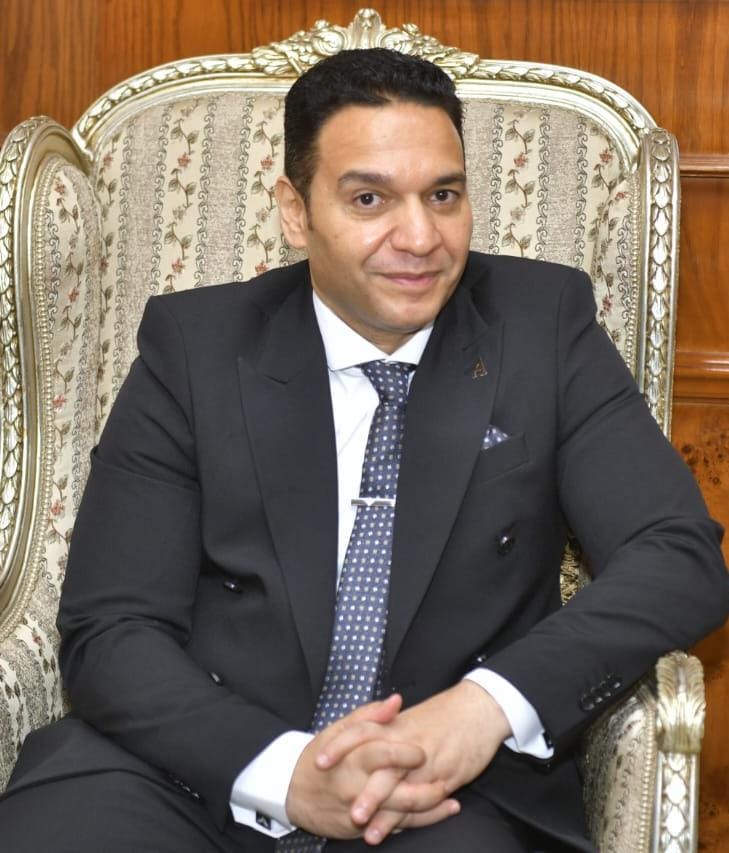 د.علي عبد العزيز