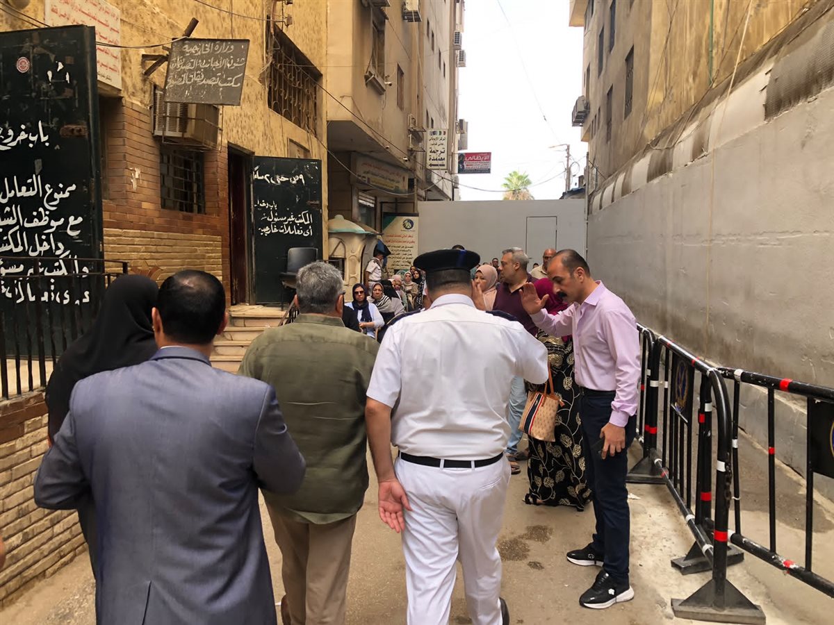 محافظ الدقهلية يتابع مستوى الخدمات المقدمة للمواطنين بمكتب توثيق الخارجية بطلخا