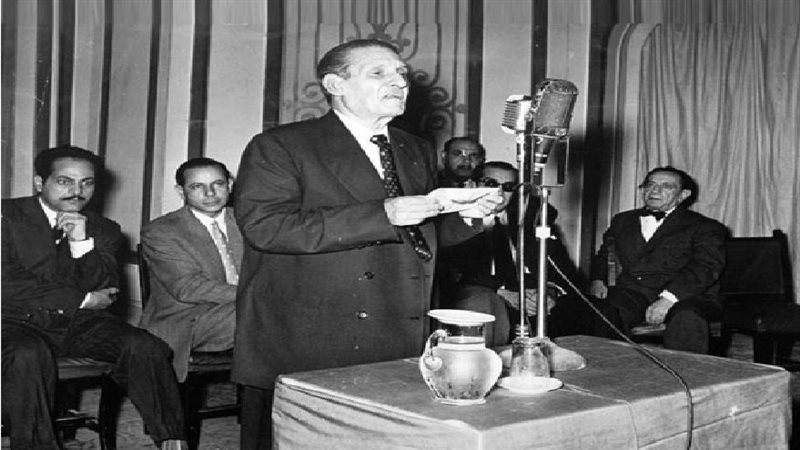 الكاتب الشهير بديع خيرى&nbsp;