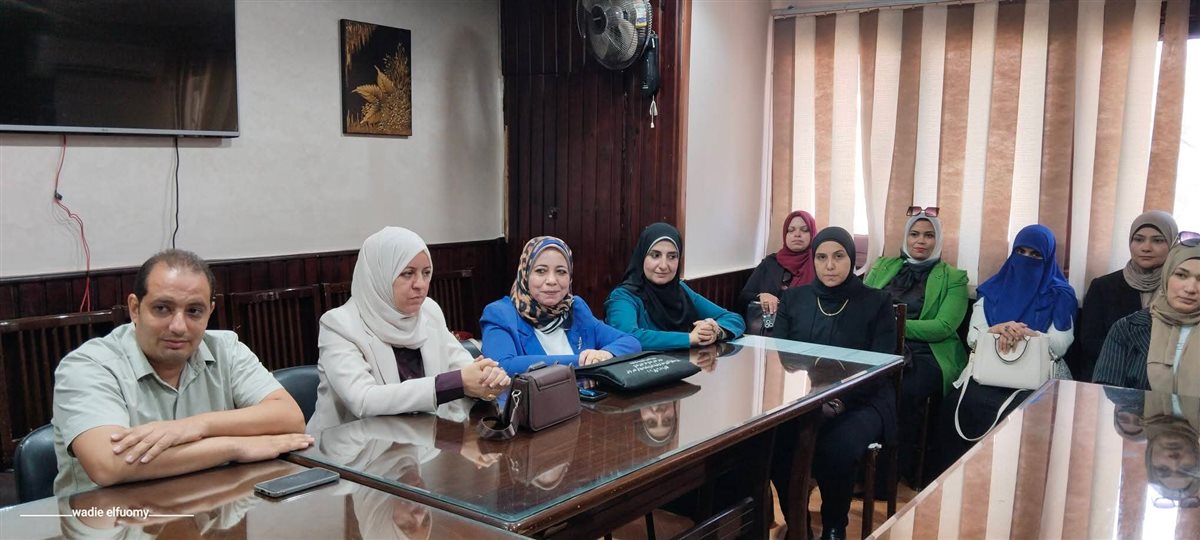 اجتماع لمناقشةخطة وتجهيزات رياض الأطفال