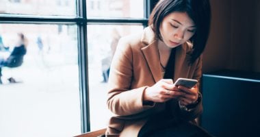 5 علامات تؤكد أن الموبايل يؤثر على تركيزك