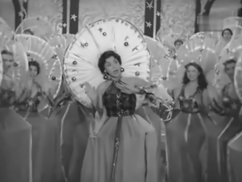 تحية كاريوكا من فيلم عروسة المولد 