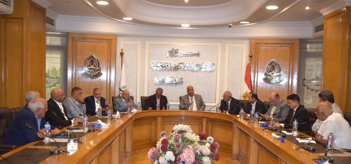 خلال اجتماع مجلس إدارة غرفة القاهرة، فيتو
