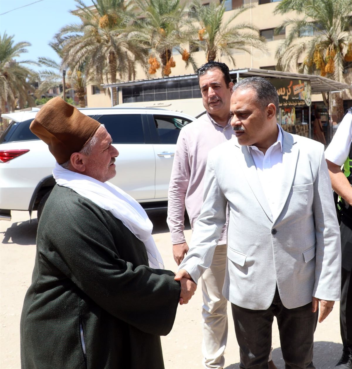 المحافظ فى زيارة مفاجئة لمستشفى ديرب المركزى&nbsp;