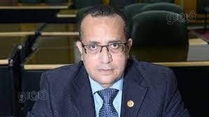 عميد كلية الطب الدكتور علاء عطية
