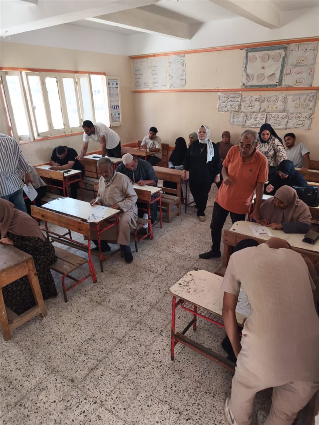 قافلة لمحو الأمية بالبحيرة، فيتو