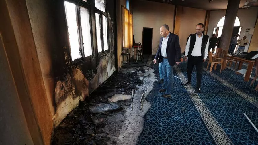 حرق المساجد سياسة إسرائيلية ممنهجة في الضفة الغربية المحتلة
