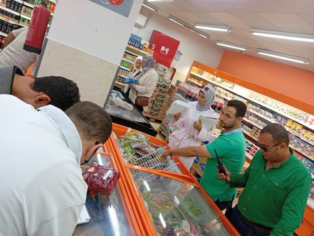 حملة رقابية موسعة على الأسواق والمحال بدمياط