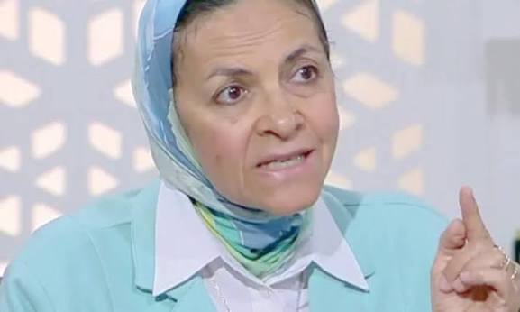الدكتورة يمنى الحماقي أستاذ الاقتصاد بجامعة عين شمس