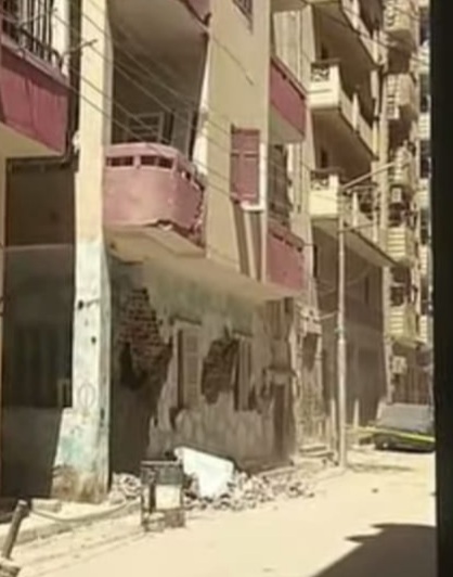 منزل أسيوط كما رصدتها الكاميرات لحظة سقوطه