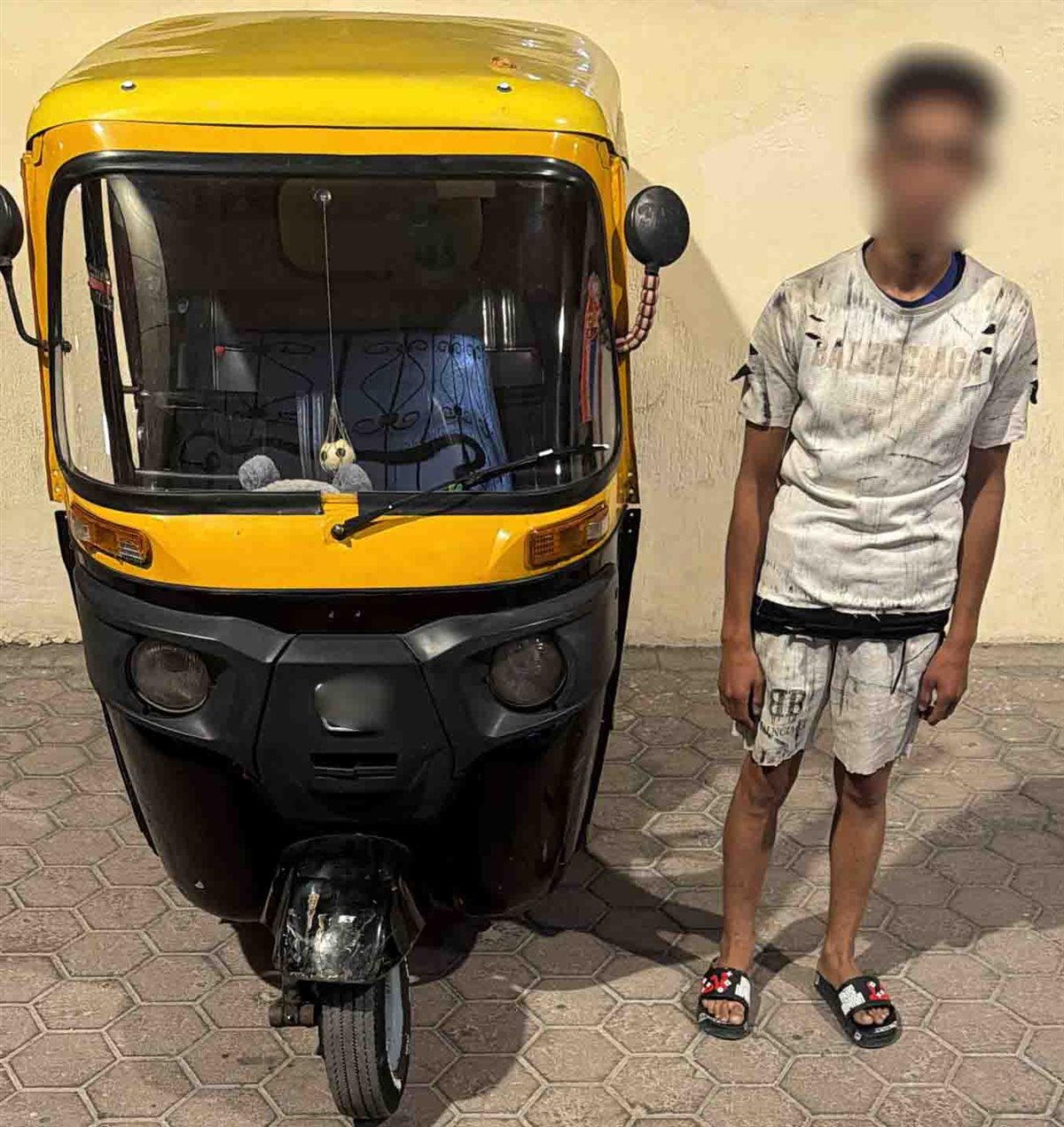 عكس الاتجاه يشعل الخلاف.. ضبط سائق توك توك اعتدى على قائد سيارة بالإسكندرية