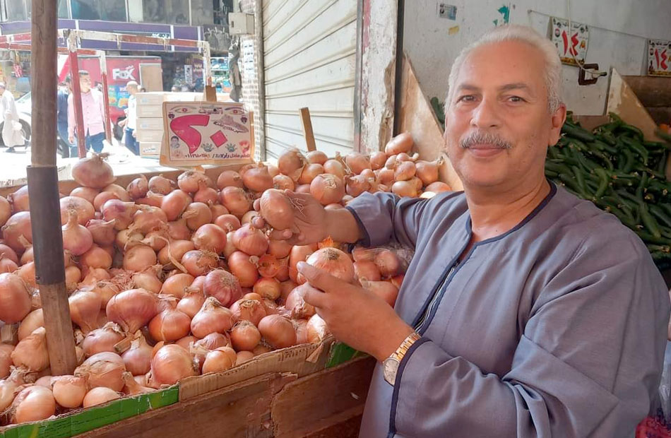 حسين أبو صدام نقيب الفلاحين