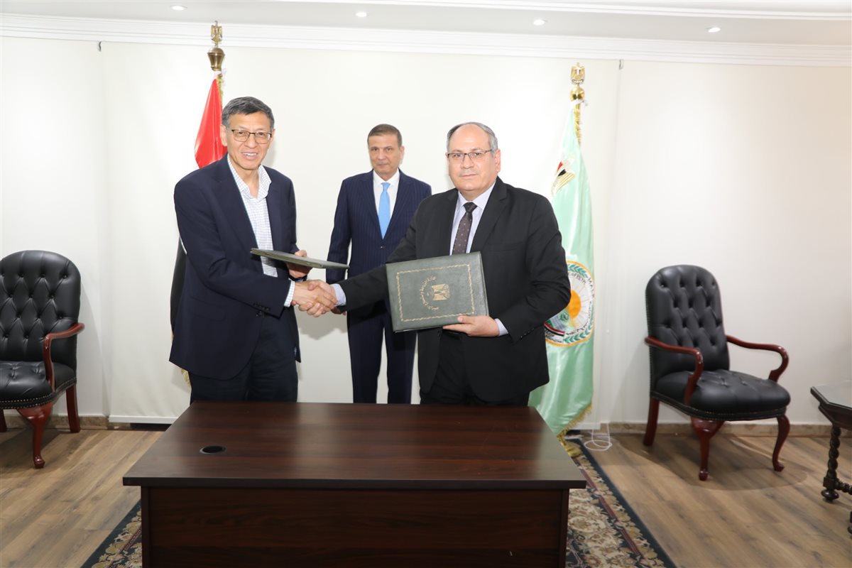 بروتوكول تعاون بين «البحوث الزراعية» وجامعة الصين